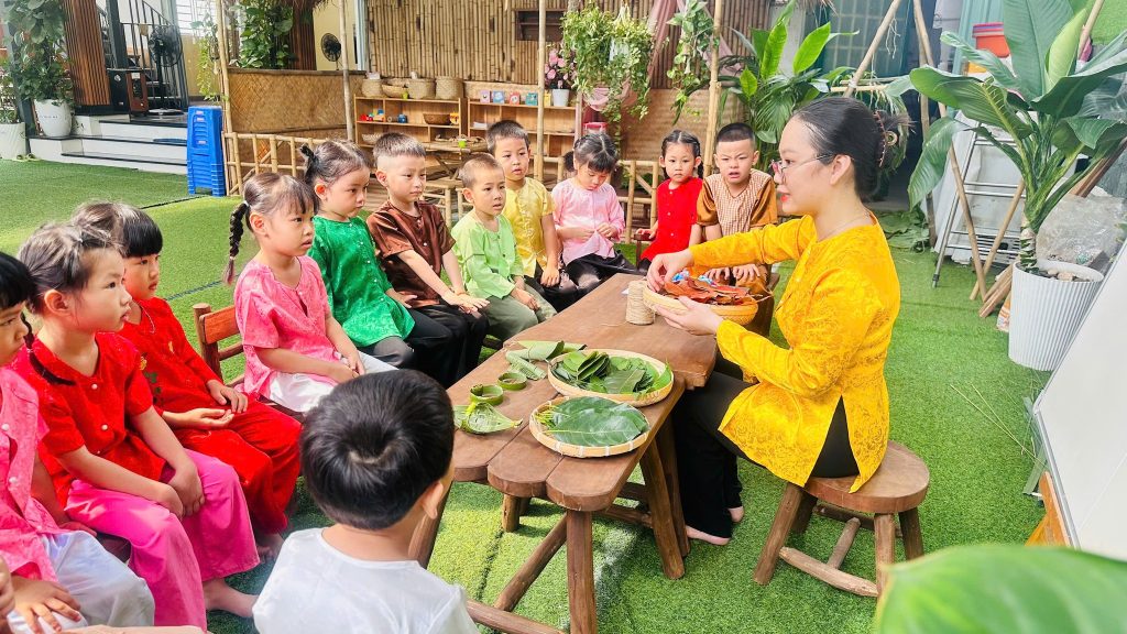 Những Em Bé Hiếu Thảo Của Khai Minh Trí