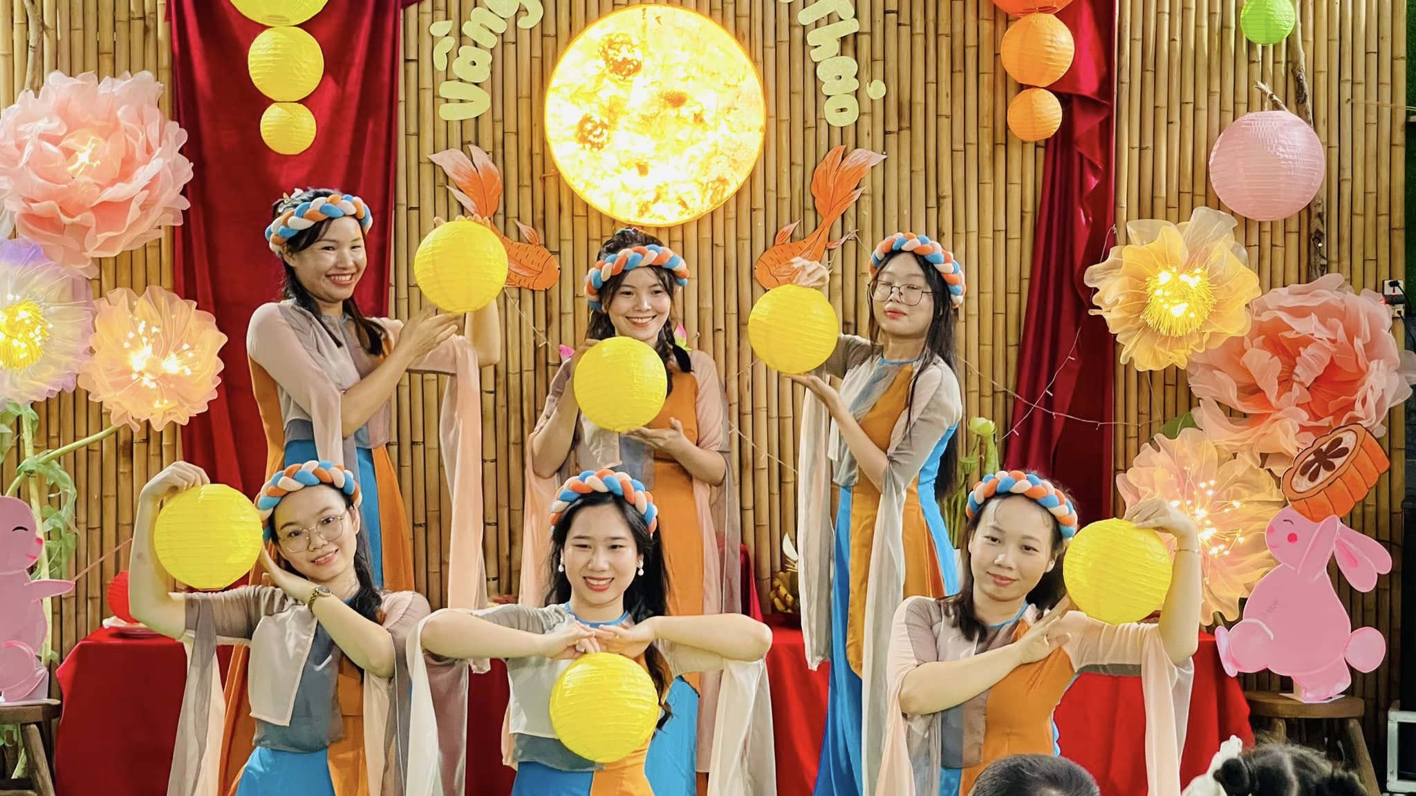 Trung Thu Yêu Thương – Khi học trò cùng thầy cô sẻ chia và sáng tạo